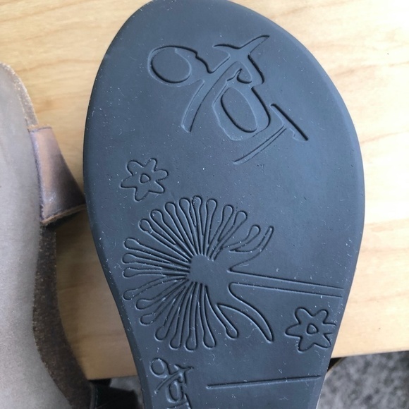 OTBT Bushnell Leather Platform - Picture 12 of 15